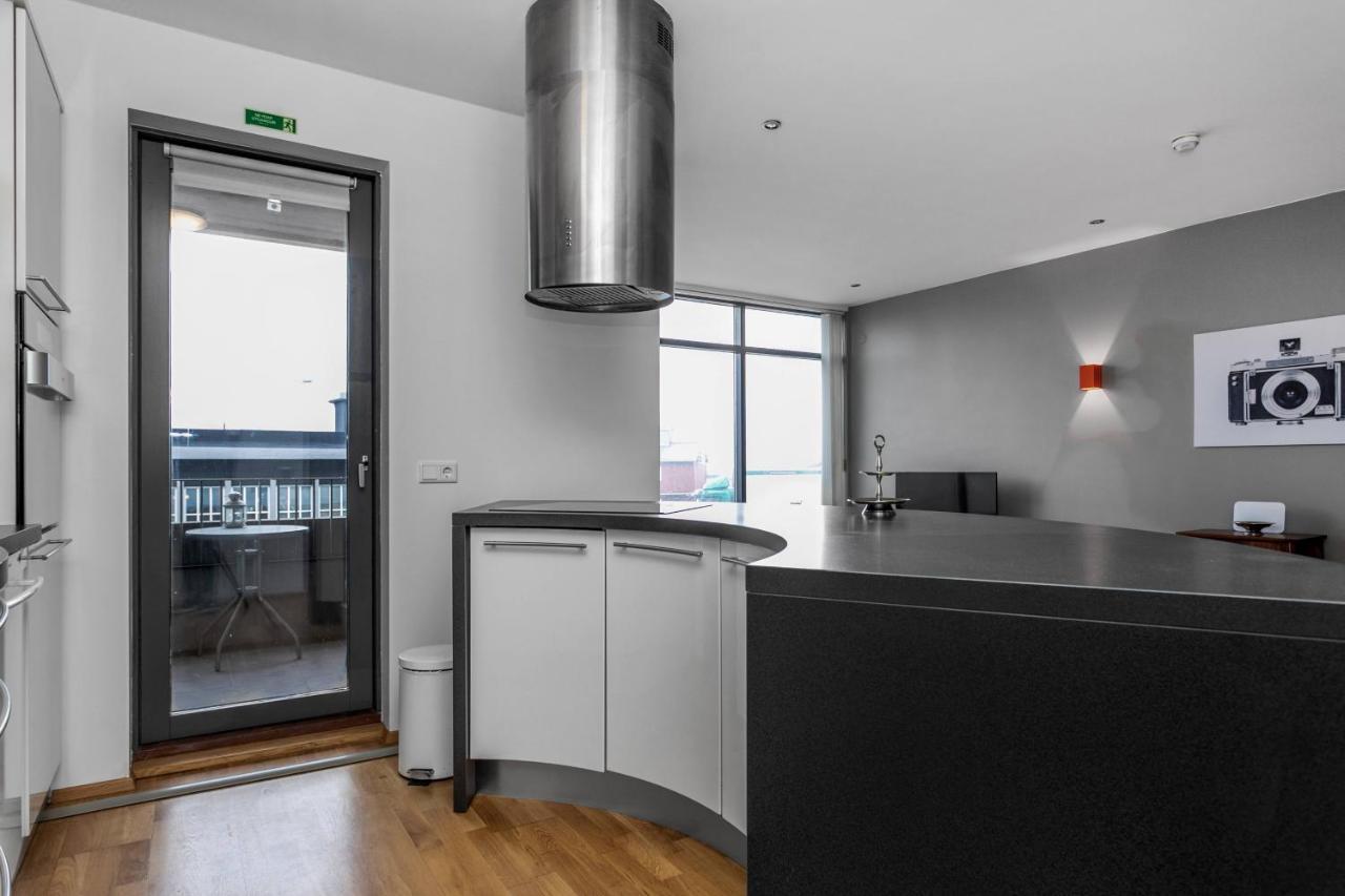 Sunny Apartment - By The Sea In City Center 레이캬비크 외부 사진