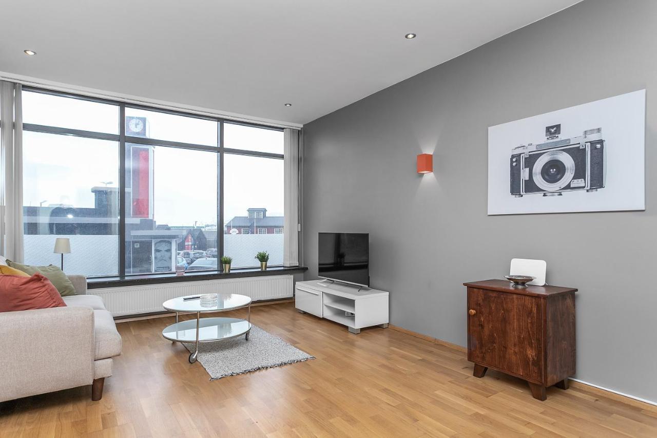 Sunny Apartment - By The Sea In City Center 레이캬비크 외부 사진