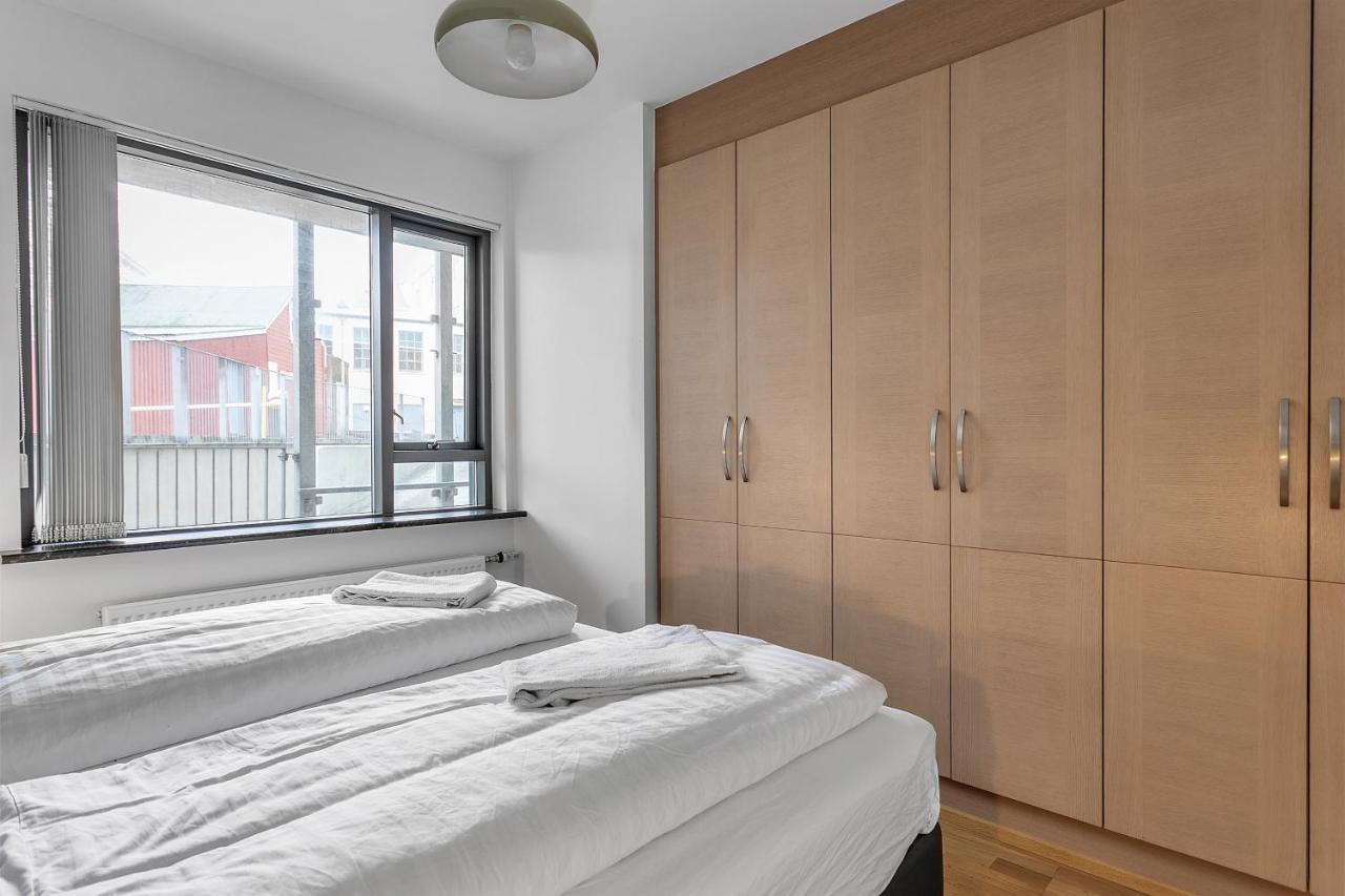 Sunny Apartment - By The Sea In City Center 레이캬비크 외부 사진
