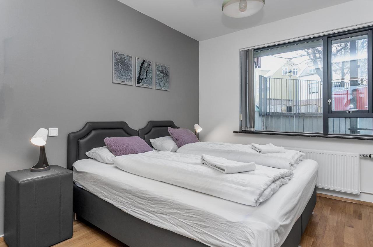 Sunny Apartment - By The Sea In City Center 레이캬비크 외부 사진